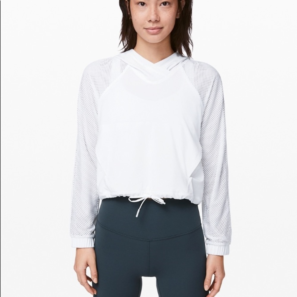 LuluLemon ‘Catch A Breeze’ Pullover